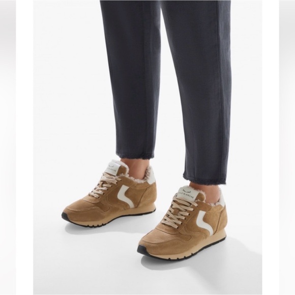 NWT VOILE BLANCHE JULIA Brown Pump Fur Suede
Sneakers - Picture 2 of 16